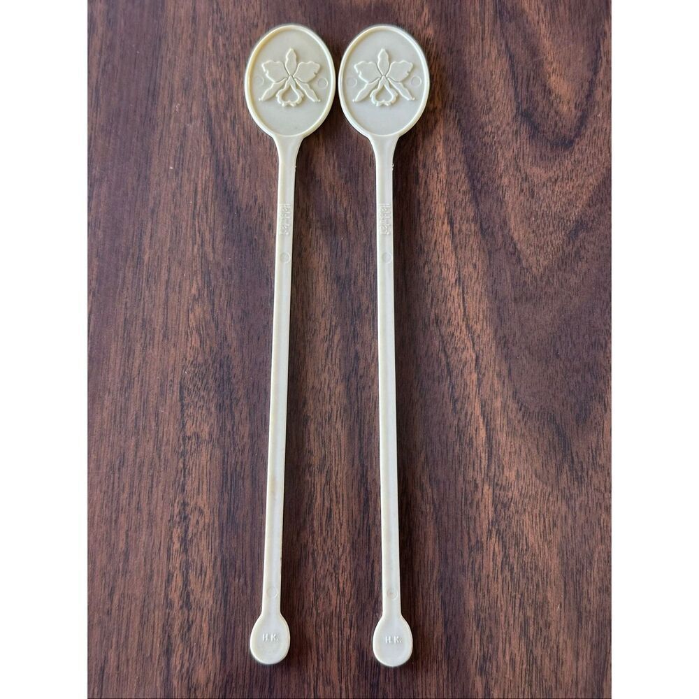 Vintage Halekulani Hotel Hawaii Waikiki Swizzle Stick Collectible Flower Emblem